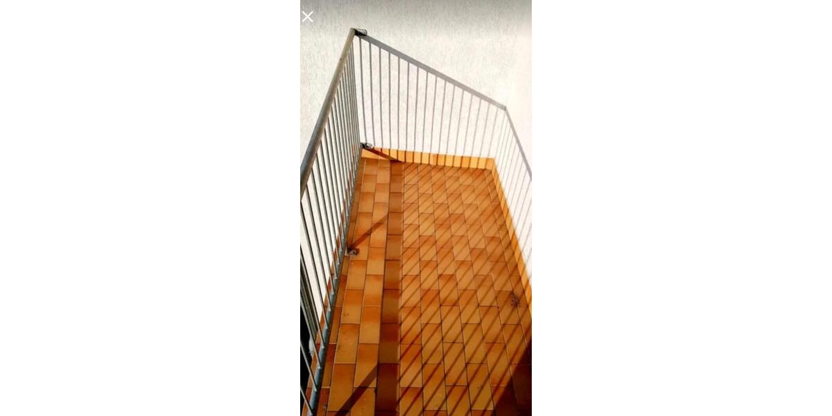 Dachgeschoßwohnung Chemnitz Altendorf - 2 Zimmer, 45 m&sup2;, 300&euro; | Angebot:26699059