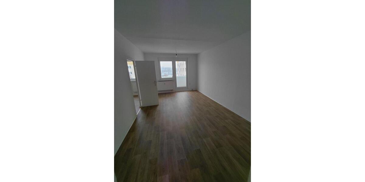 Etagenwohnung Borna - 3 Zimmer, 68 m&sup2;, 425&euro; | Angebot:25126809