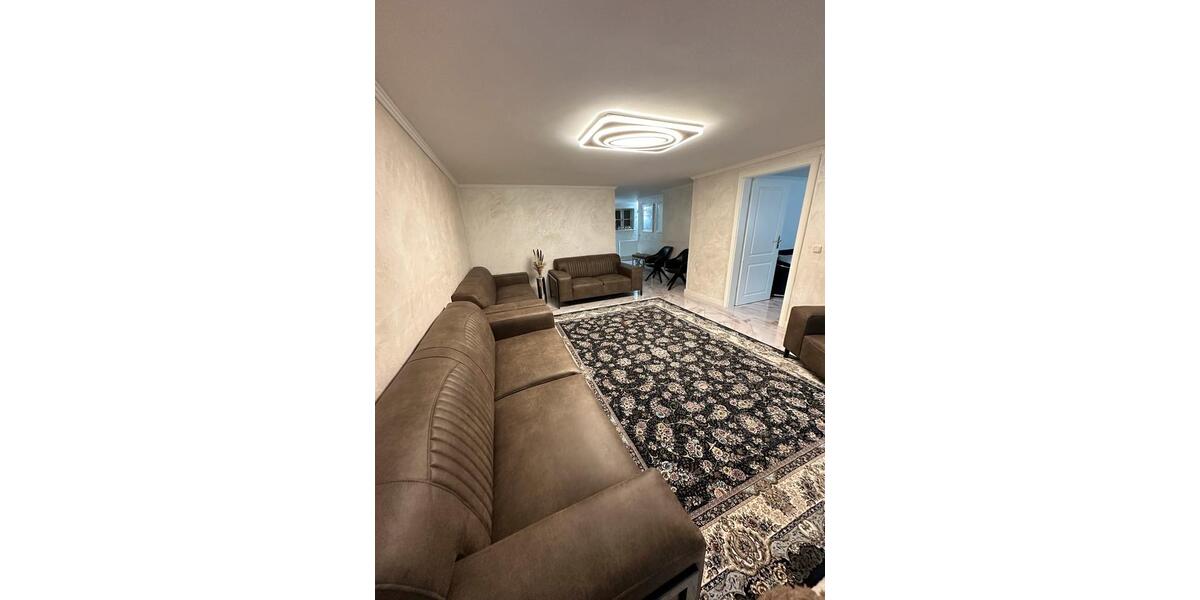 Einfamilienhaus Seevetal - 8 Zimmer, 270 m&sup2;, 2.900&euro; | Angebot:26641333