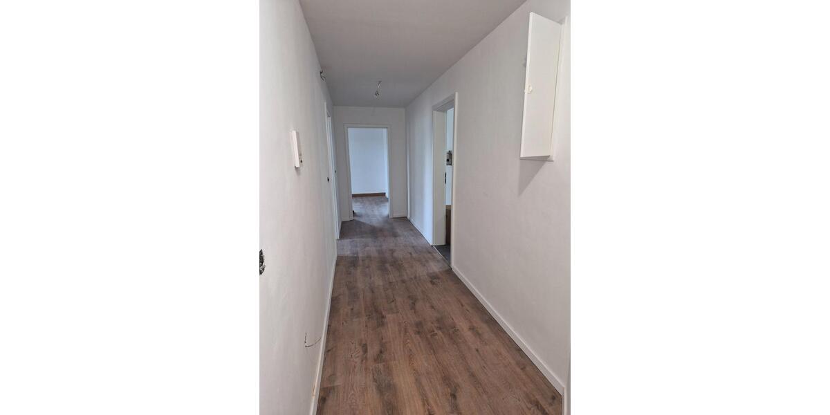 Etagenwohnung Oberkotzau - 3 Zimmer, 71 m&sup2;, 480&euro; | Angebot:26060546