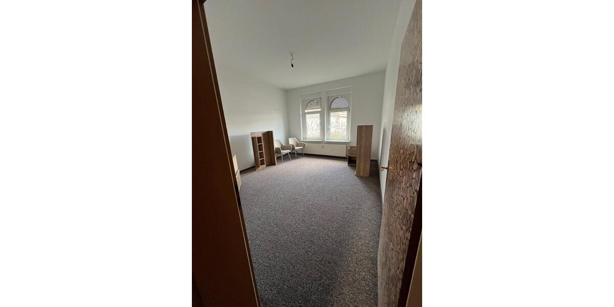 Etagenwohnung Neupetershain - 3 Zimmer, 74 m&sup2;, 592&euro; | Angebot:26561511