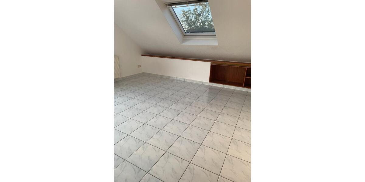 Dachgeschoßwohnung Pohlheim - 2 Zimmer, 62 m&sup2;, 550&euro; | Angebot:26260753