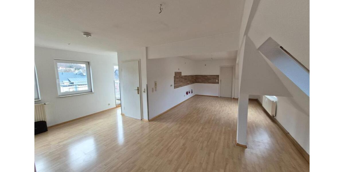 Dachgeschoßwohnung Aue-Bad Schlema Bad Schlema - 3 Zimmer, 67 m&sup2;, 370&euro; | Angebot:26023248