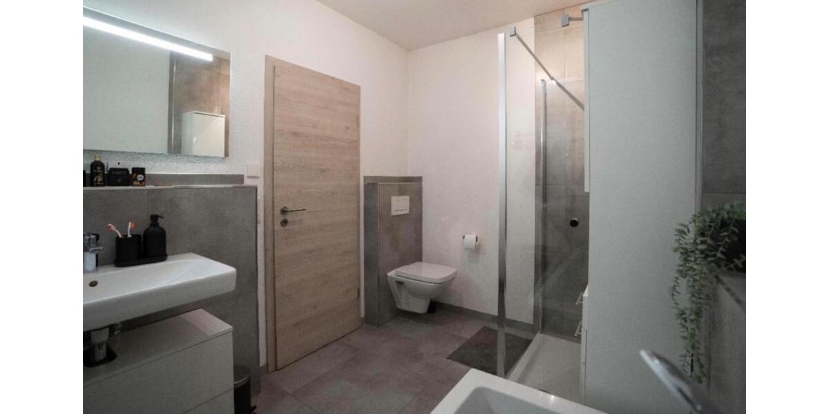 Dachgeschoßwohnung Moosthenning - 3 Zimmer, 70 m&sup2;, 750&euro; | Angebot:25852494