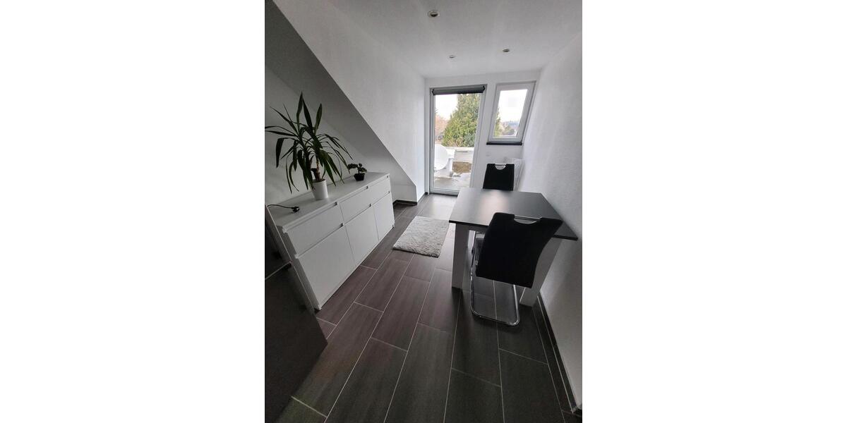 Wohnen auf Zeit! Komplett möbelierte 2 Zimmer DG Wohnung 62qm 2 zimmer