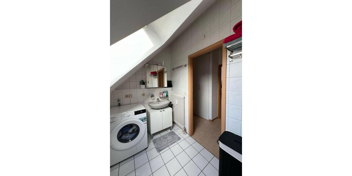 Dachgeschoßwohnung Pforzheim Dillweißenstein - 2 Zimmer, 52 m&sup2;, 608&euro; | Angebot:25148913