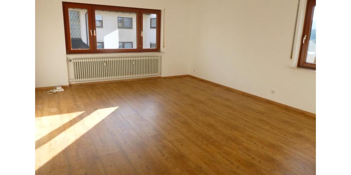 Erdgeschoßwohnung Freudenstadt - 3 Zimmer, 83 m&sup2;, 590&euro; | Angebot:26033380