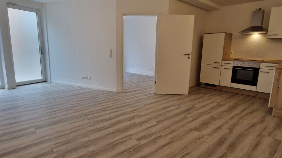 Stufenlos, lichtdurchflutet u. sichtgeschützt, Einbauküche, Glasfaser, PKW - Plätze, Erstbezug in Hessisch Oldendorf 2 zimmer