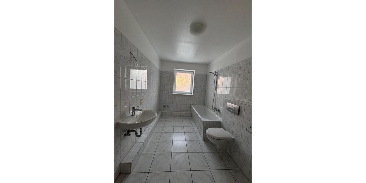 Etagenwohnung Schönefeld - 3 Zimmer, 84 m&sup2;, 1.087&euro; | Angebot:24827634