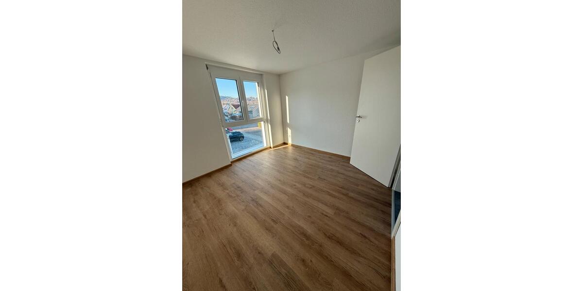 Dachgeschoßwohnung Weil der Stadt - 3 Zimmer, 64 m&sup2;, 1.280&euro; | Angebot:25080072