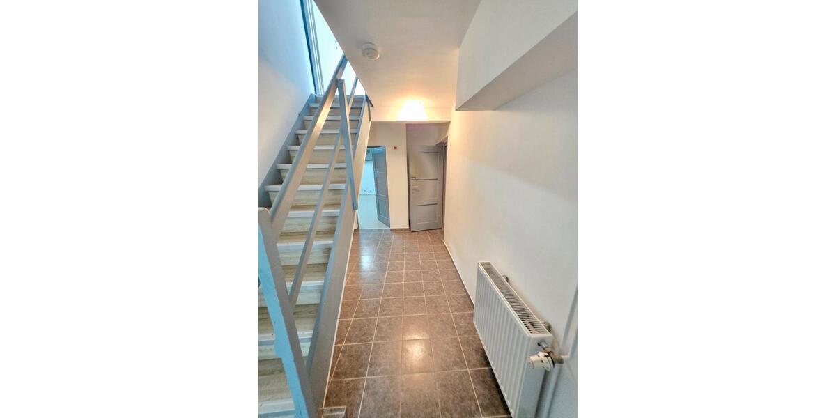 Doppelhaushälfte Köln Mülheim - 7 Zimmer, 145 m&sup2;, 2.400&euro; | Angebot:25157905