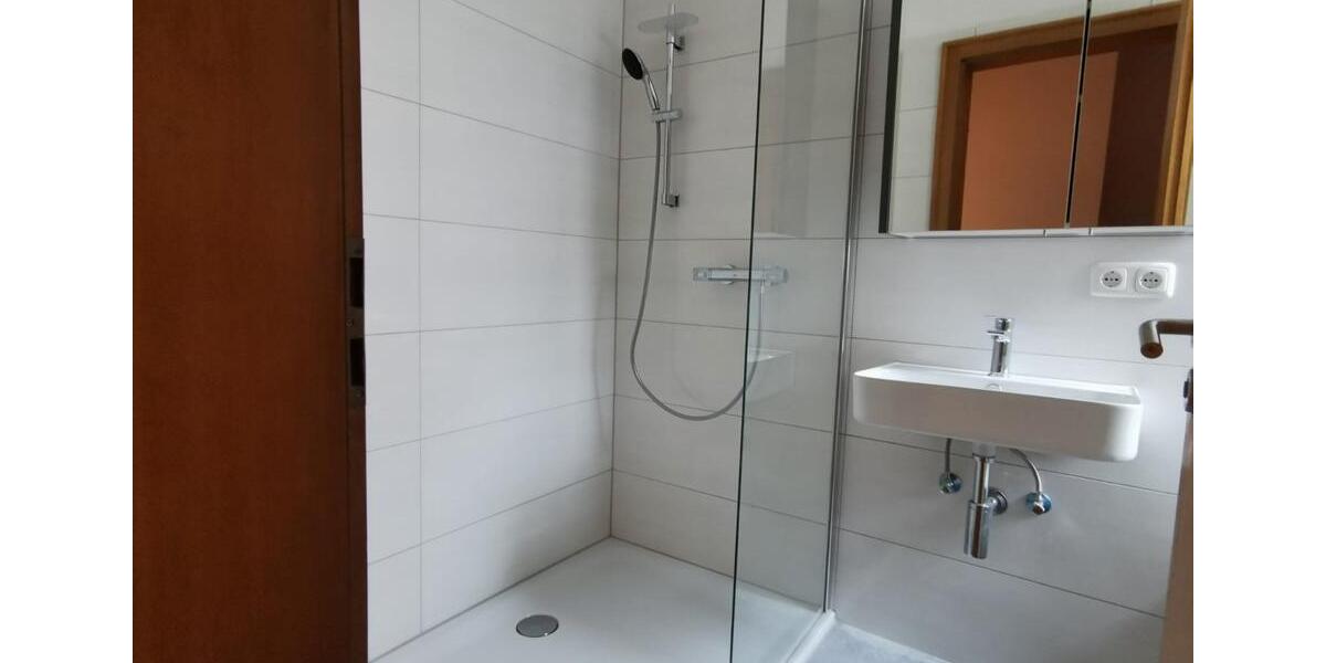 Etagenwohnung Deggendorf - 1 Zimmer, 37 m&sup2;, 400&euro; | Angebot:26560508