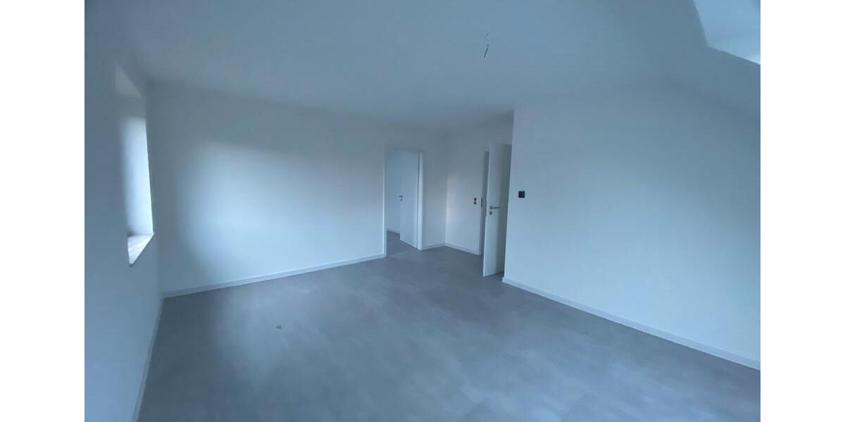Dachgeschoßwohnung Büren - 4 Zimmer, 99 m&sup2;, 765&euro; | Angebot:24643844