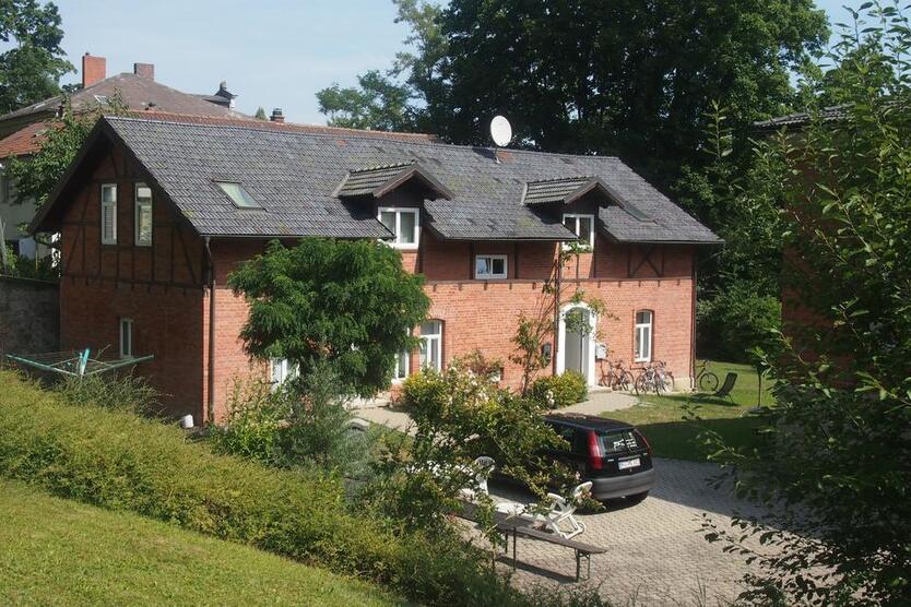 WG-Zimmer-Studentenvilla-all inklusive-auch GEZ....