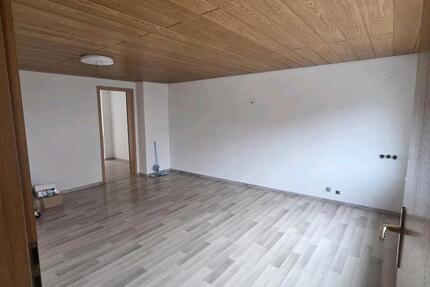 Wohnung Schwendi - 3 Zimmer, 74 m&sup2;, 900&euro; | Angebot:25300806