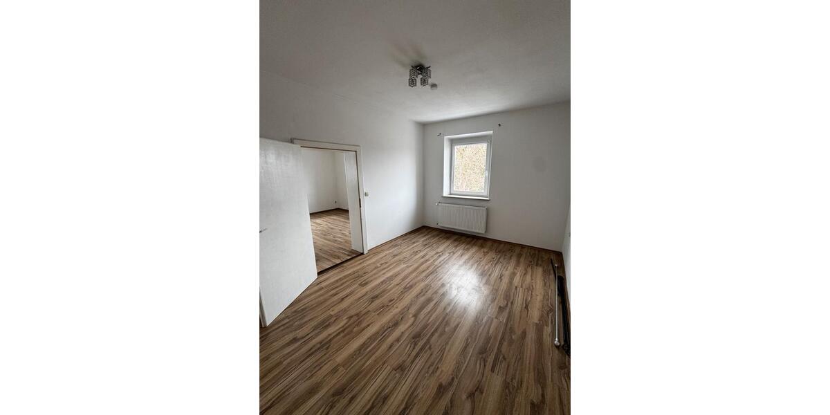 Mehrfamilienhaus, Wohnhaus Straubing - 4.5 Zimmer, 140 m&sup2;, 1.630&euro; | Angebot:24737871