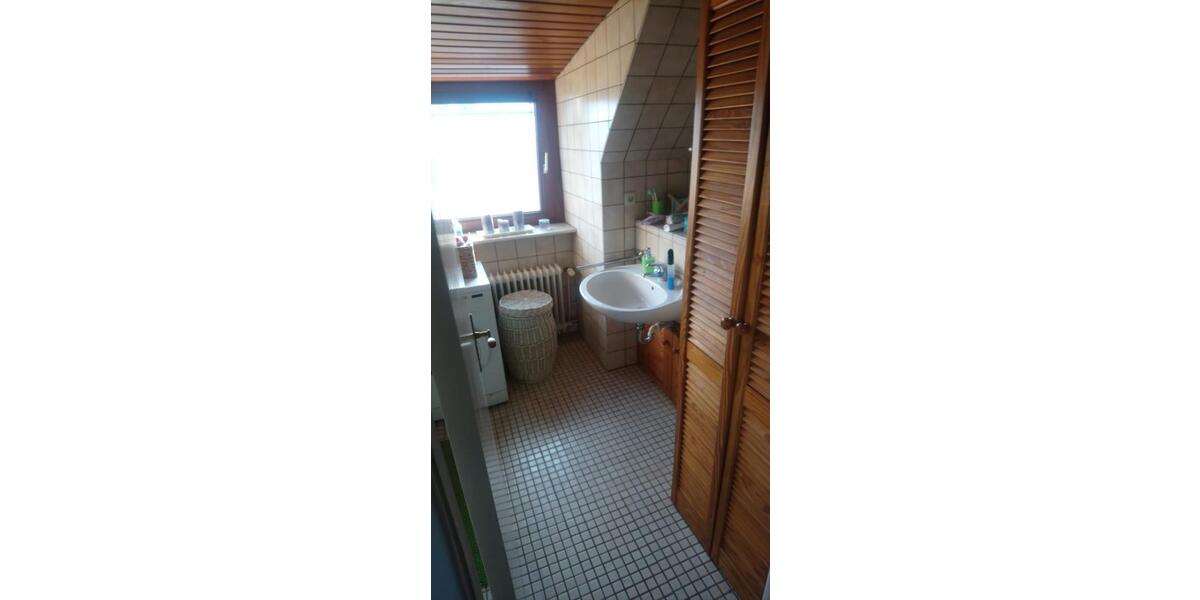 Dachgeschoßwohnung Nordenham - 2.5 Zimmer, 55 m&sup2;, 399&euro; | Angebot:24996722