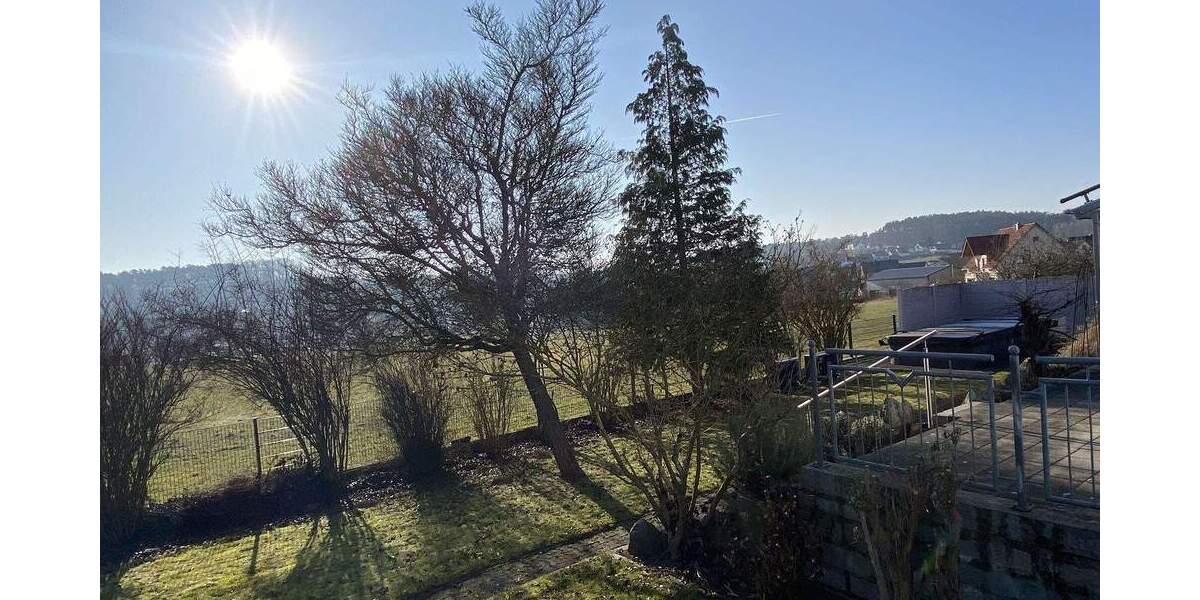 Etagenwohnung Heroldsbach Oesdorf - 4 Zimmer, 127 m&sup2;, 1.075&euro; | Angebot:24669734