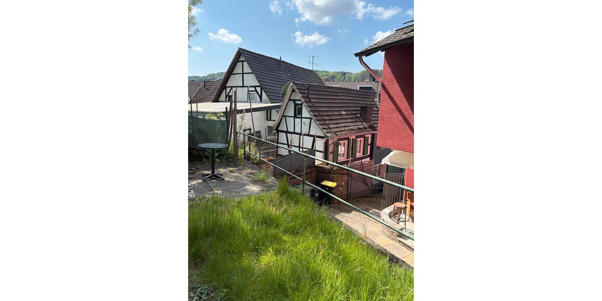 Etagenwohnung Engelskirchen - 5 Zimmer, 90 m&sup2;, 90&euro; | Angebot:26517422