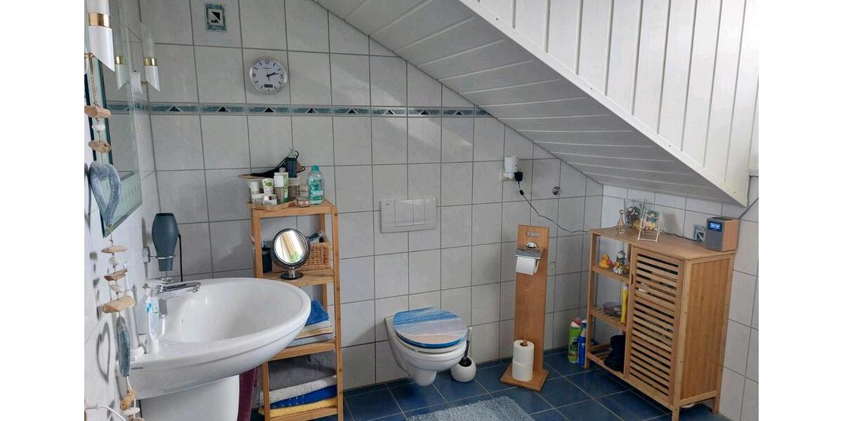 Dachgeschoßwohnung Bodenkirchen - 3 Zimmer, 90 m&sup2;, 820&euro; | Angebot:26250515