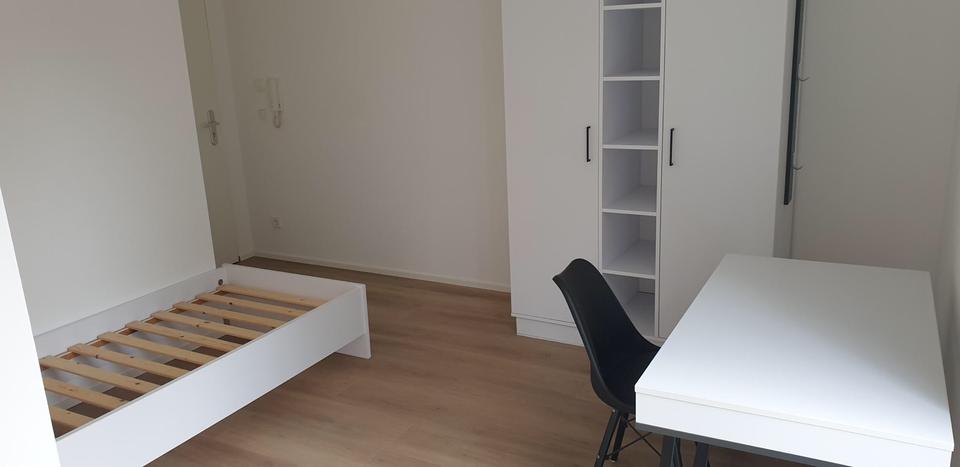 Apartment mit Balkon in Augsburg inclusive TG zu vermieten. 1 zimmer