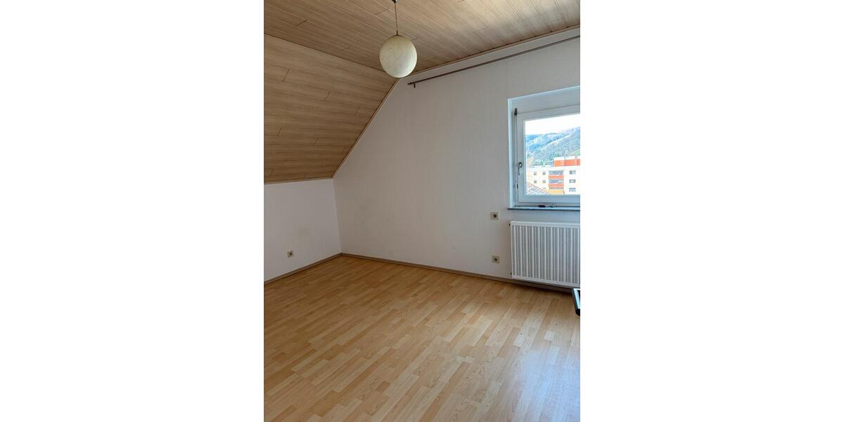 Etagenwohnung Seelbach - 3 Zimmer, 80 m&sup2;, 1.200&euro; | Angebot:26680573