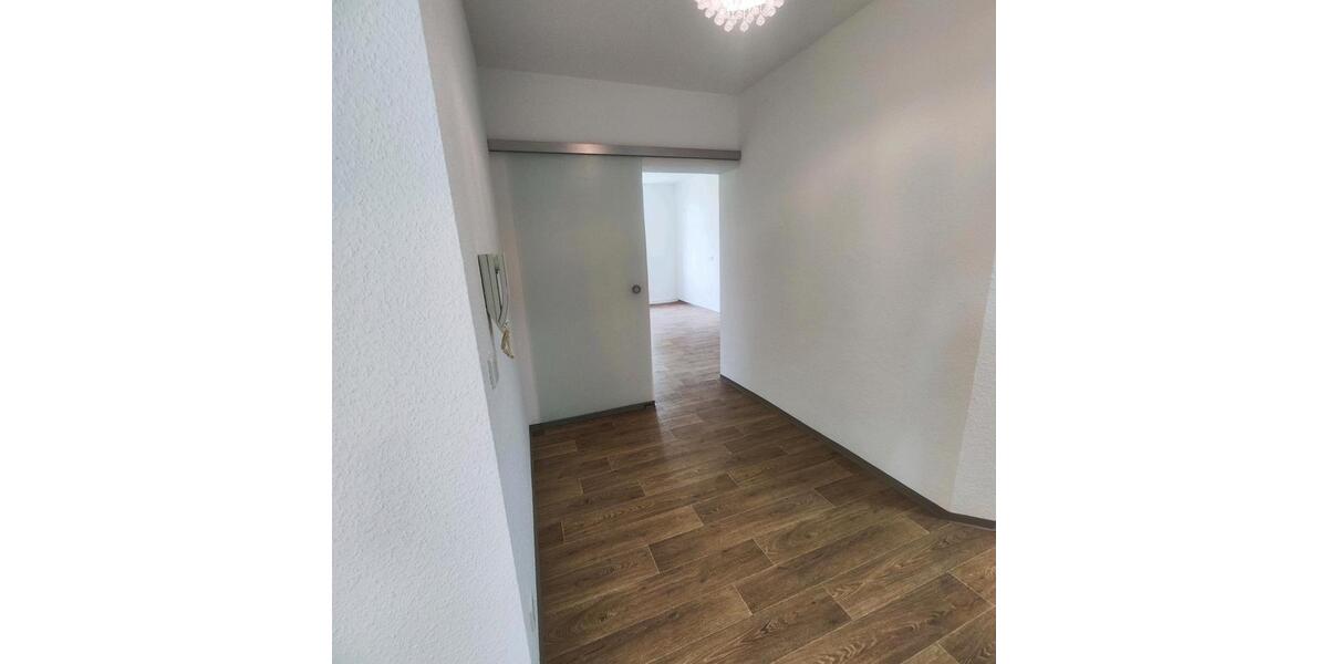 Etagenwohnung Werdau - 3 Zimmer, 81 m&sup2;, 675&euro; | Angebot:26413671