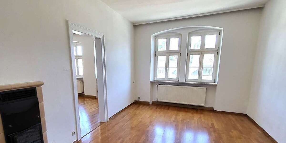 Etagenwohnung Hof Neustadt - 3 Zimmer, 110 m&sup2;, 695&euro; | Angebot:26358428