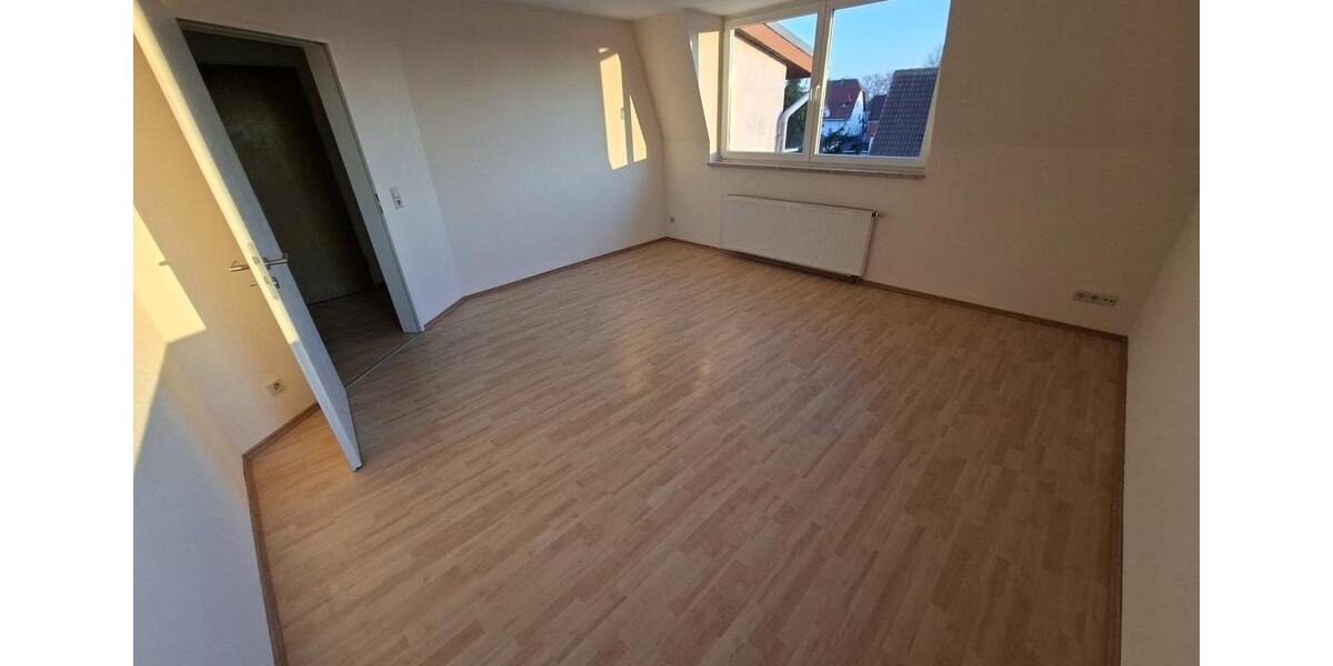 Hochparterre Groitzsch - 2 Zimmer, 52 m&sup2;, 440&euro; | Angebot:25961634
