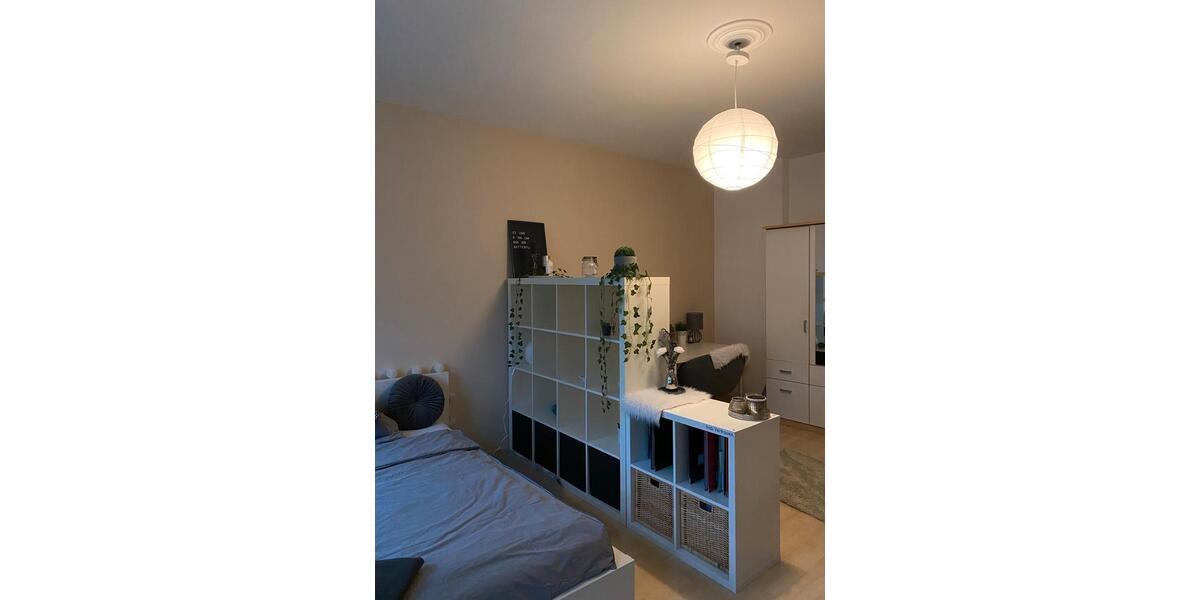 Gemütliches Zimmer in 3er-WG :) 1 zimmer