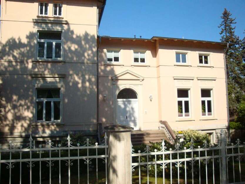 Wohnung zum Mieten in Schwerin 430 € 42.09 m²