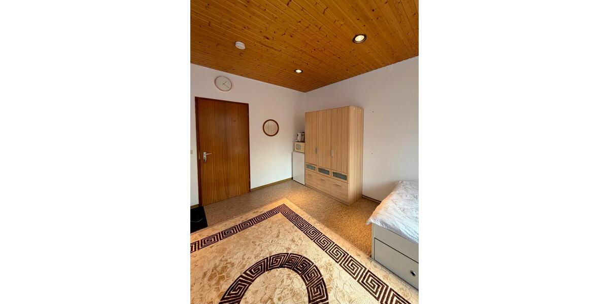 Wohnen auf Zeit Kirchheim unter Teck - 1 Zimmer, 35 m&sup2;, 360&euro; | Angebot:25996384