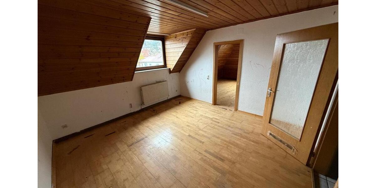 Dachgeschoßwohnung Pforzheim Brötzingen - 2 Zimmer, 49 m&sup2;, 640&euro; | Angebot:24550395