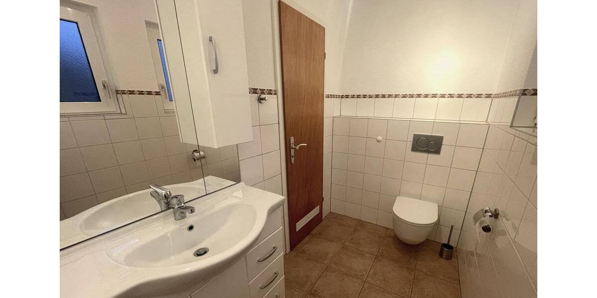 Gepflegtes, renoviertes Einfamilienhaus mit 4 Zimmern in ruhiger Lage von Much! 4 zimmer