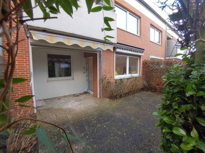 Wohnen am Waldrand: Sanierte 3-Zi.-Wohnung mit Süd-Terrasse in Lübeck-St. Gertrud, Tesdorpfstraße