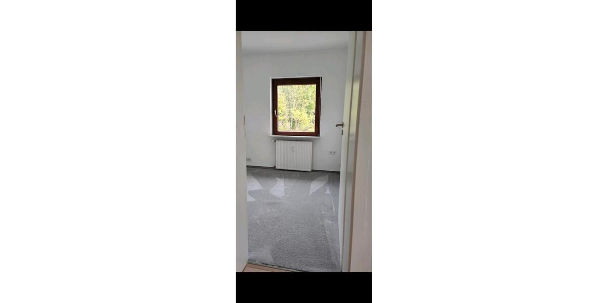 Etagenwohnung Solms - 3 Zimmer, 76 m&sup2;, 900&euro; | Angebot:26652238