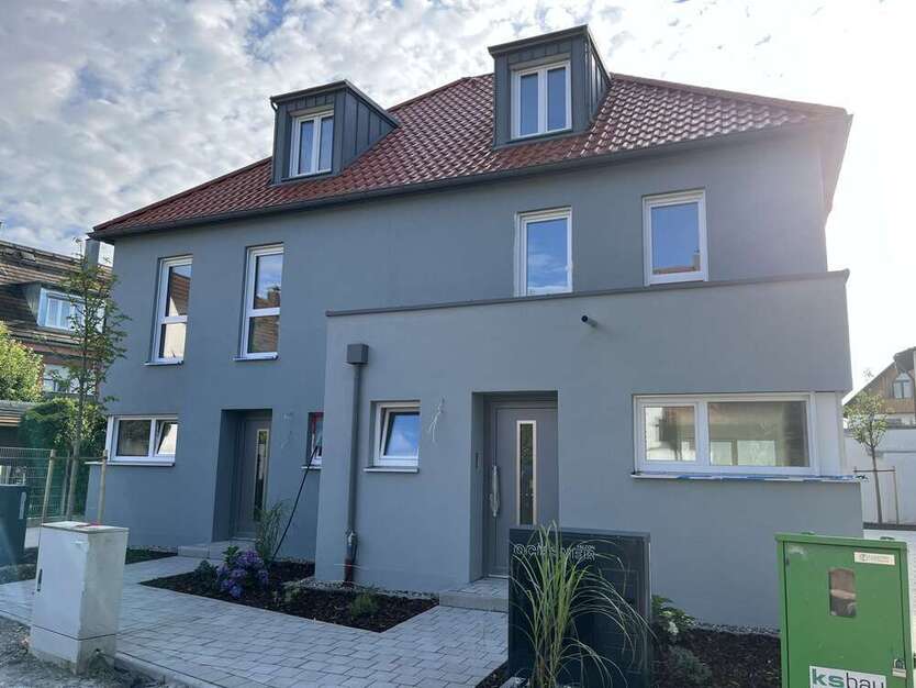 Haus zum Mieten in Dachau 2.390 € 125 m²