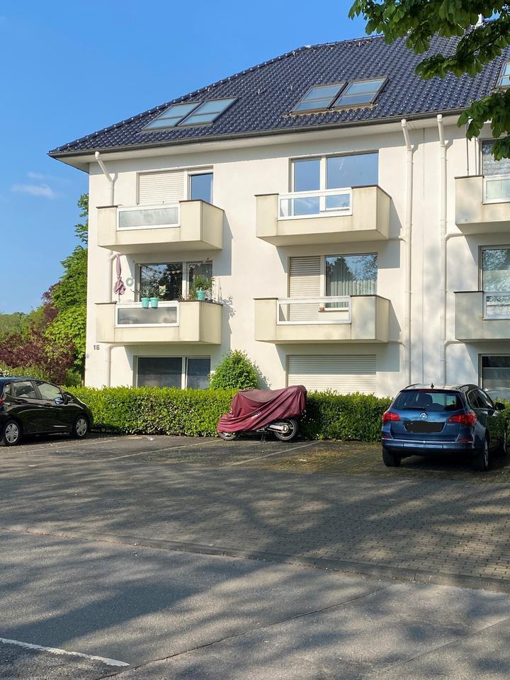 Schöne Wohnung in Solingen Ohligs mit Küche und Stellplatz