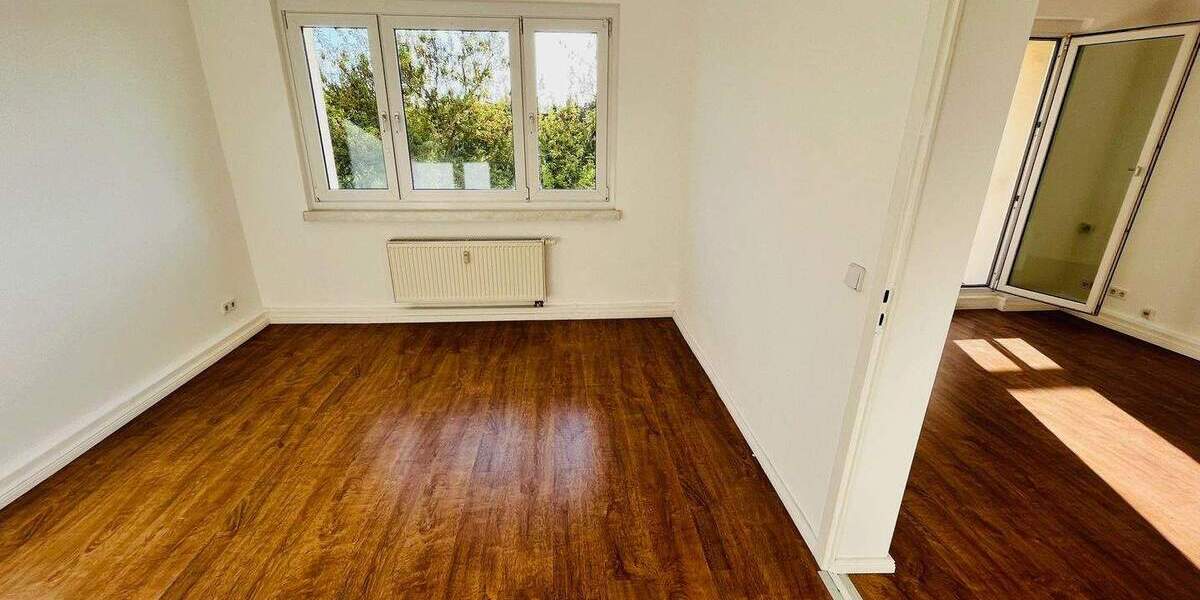 **Besichtigung: Sa., 24.01.26 um 14:15 Uhr** Sonnige Balkonwohnung nahe Marienberg! 2 zimmer