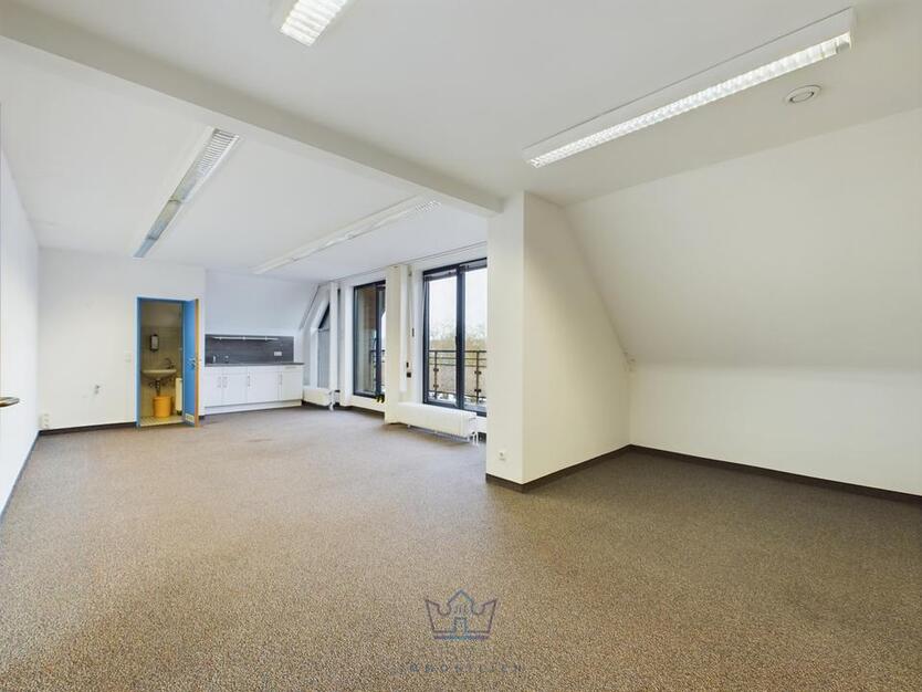 Attraktive Bürofläche über den Dächern von Viersen - Energieeffizient dank Wärmepumpe!