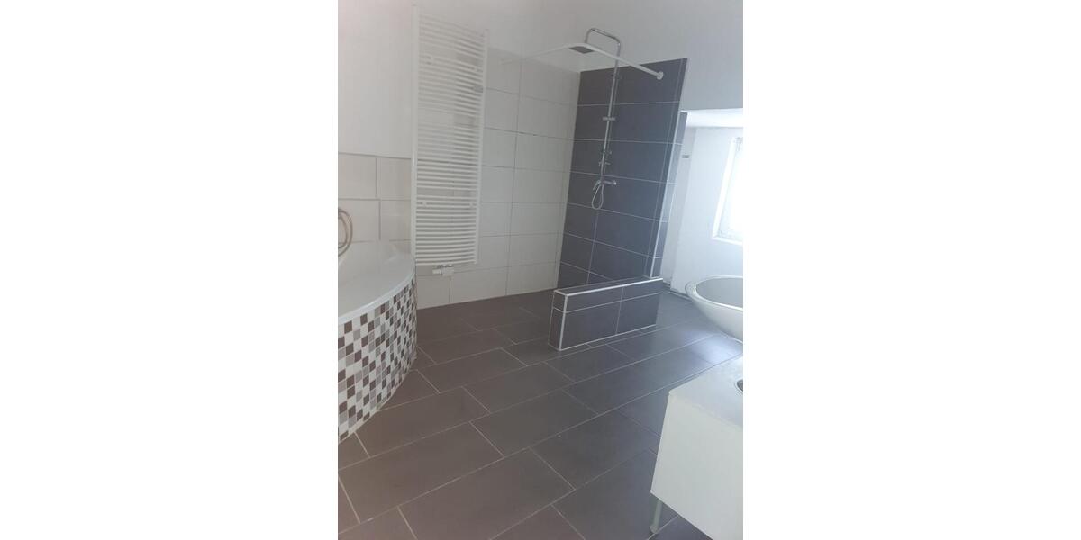 Dachgeschoßwohnung Bremerhaven - 3 Zimmer, 94 m&sup2;, 650&euro; | Angebot:26151275