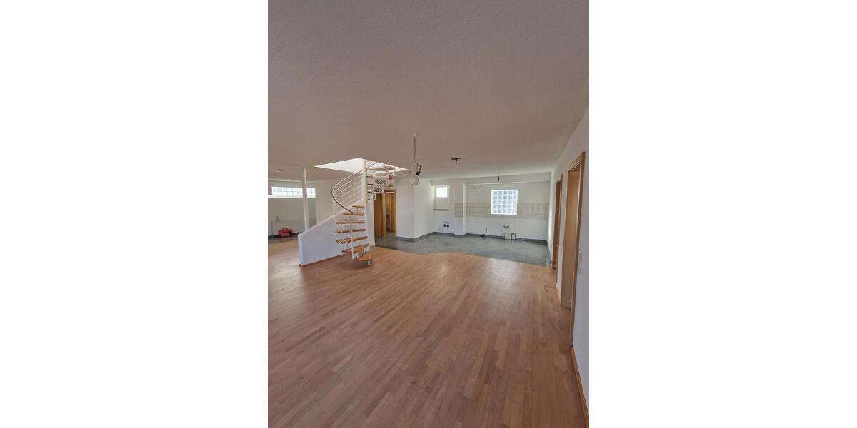 Maisonettenwohnung Pforzheim Dillweißenstein - 3 Zimmer, 152 m&sup2;, 1.330&euro; | Angebot:26030752