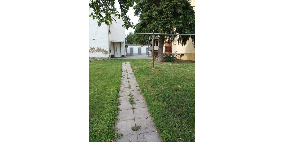 Erdgeschoßwohnung Staßfurt - 2.5 Zimmer, 53 m&sup2;, 330&euro; | Angebot:23661212