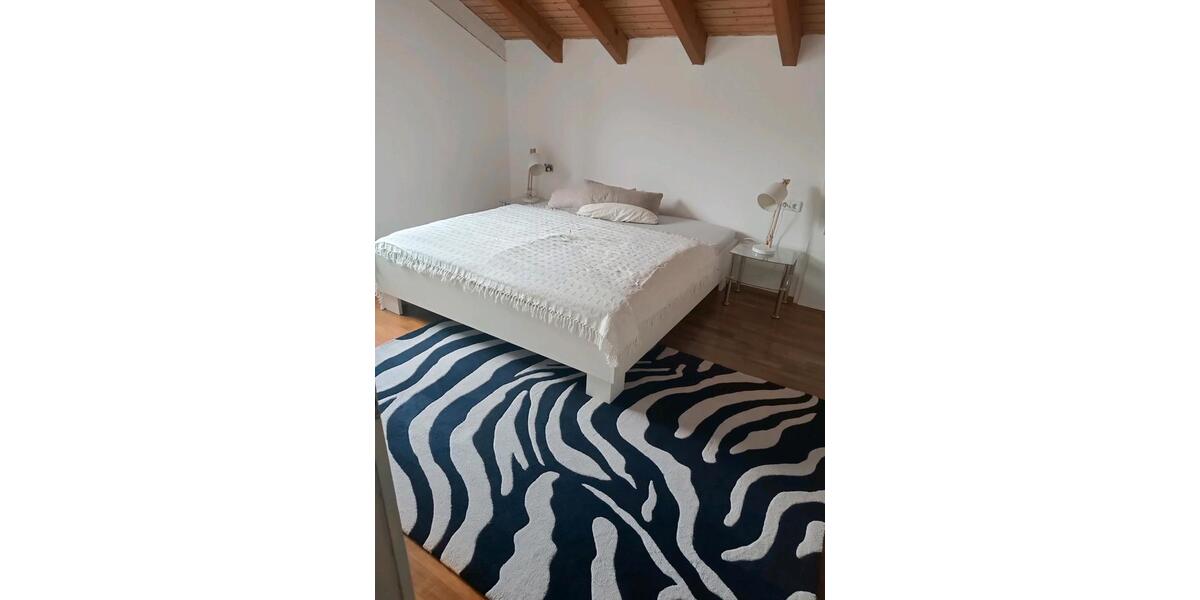 Etagenwohnung Oberstenfeld - 2 Zimmer, 80 m&sup2;, 1.200&euro; | Angebot:24651574