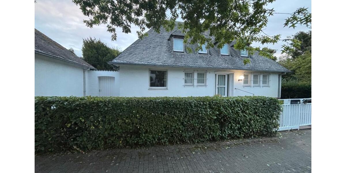 Einfamilienhaus Ahlen - 14 Zimmer, 208 m&sup2;, 3.095&euro; | Angebot:22558809