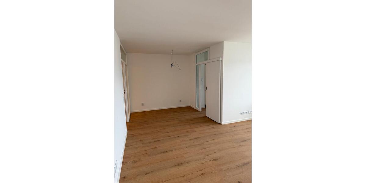 Etagenwohnung Bonn Lannesdorf - 4.5 Zimmer, 98 m&sup2;, 1.450&euro; | Angebot:26639557