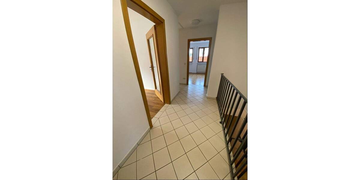 Etagenwohnung Bad Aibling - 3 Zimmer, 83 m&sup2;, 1.320&euro; | Angebot:25770370