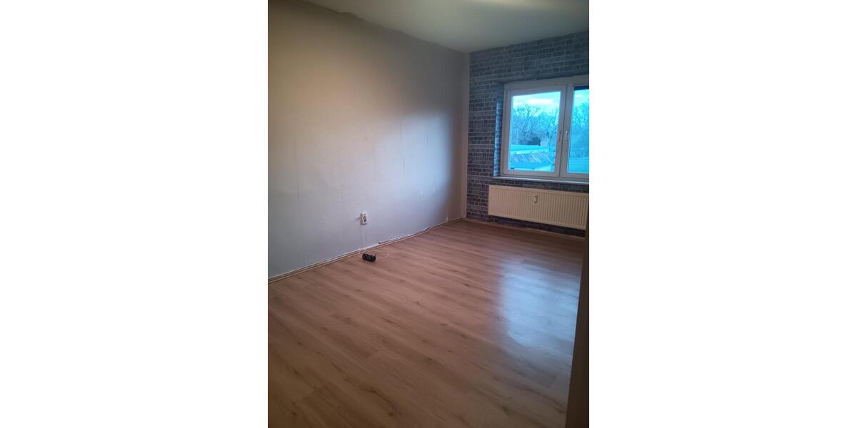 Etagenwohnung Nienburg (Saale) - 3 Zimmer, 73 m&sup2;, 550&euro; | Angebot:25960407