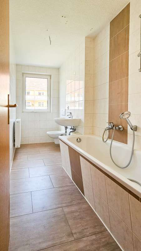 Wohnung zum Mieten in Zwickau 371,70 € 59 m² 3 zimmer