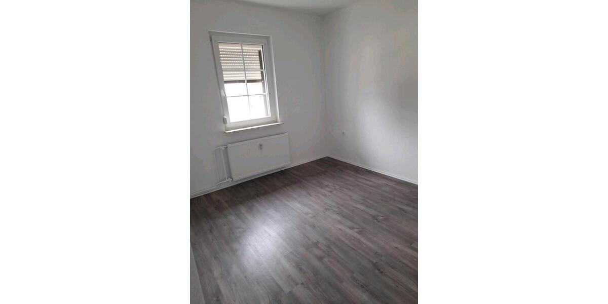 Maisonettenwohnung Leuna - 2 Zimmer, 75 m&sup2;, 525&euro; | Angebot:26089789